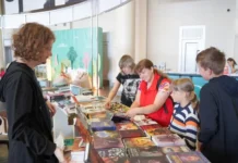 Ася Лавринович и Вадим Верник: кого ждать на книжном фестивале в Иванове
